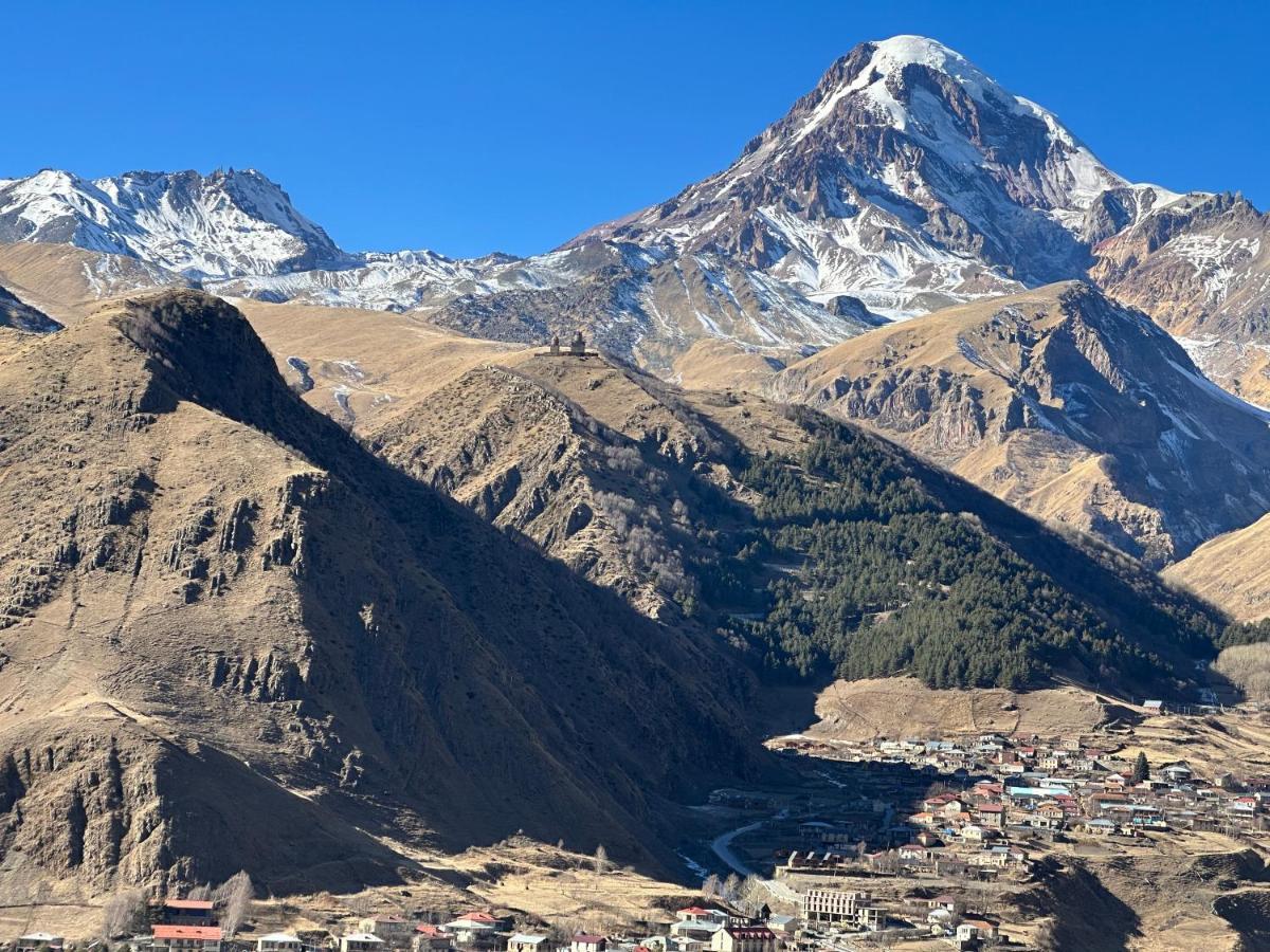 Dachi Inn Kazbegi Esterno foto